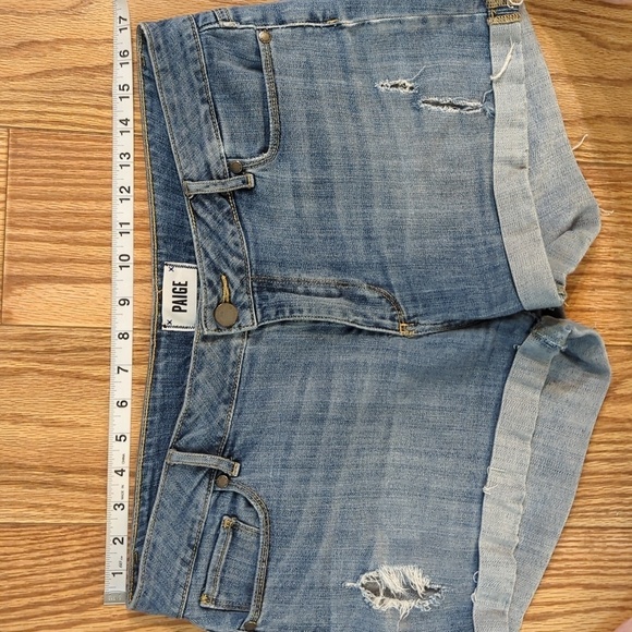 Paige cuffed jean shorts 3" inseam distressed mid-rise stretch women's size 30" - Picture 2 of 7
